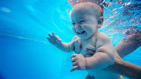 Can Babies Swim in Chlorine? Exploring the Depths of Infant Aquatic Adventures